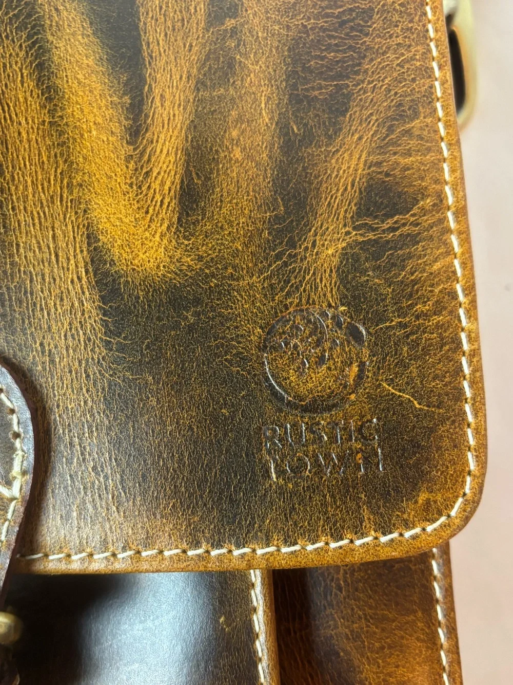 Rustic Town nwot rustic